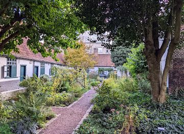 belgium/west-flanders/attraction/baggaerts-beguinage-and-botanical-garden