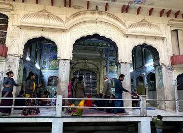 india/jaipur/attraction/shri-radha-gopinath-ji-temple-jaipur