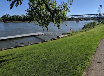 south-dakota/missouri-river/attraction/dakota-territorial-capitol-replica-building