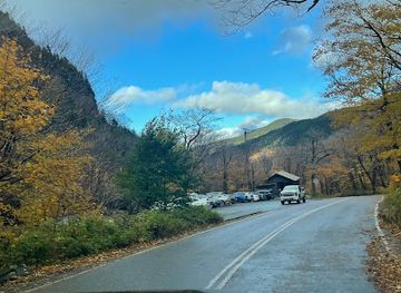 vermont/smugglers-notch-state-park/attraction/smugglers-notch-visitor-center