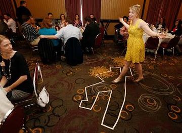 oklahoma/broken-arrow/attraction/the-dinner-detective-murder-mystery-dinner-show-tulsa-oklahoma