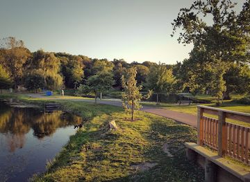 illinois/bolingbrook/attraction/trout-farm-park