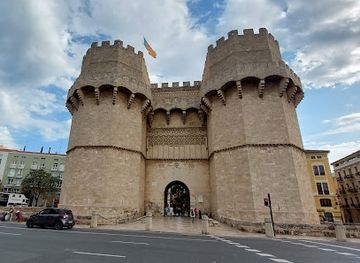 spain/valencia/el-carmen/attraction/serranos-towers