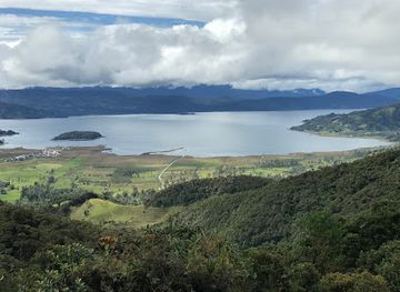 colombia/pasto/attraction/laguna-de-la-cocha