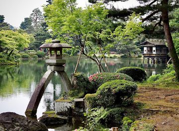 japan/kanazawa/attraction/kotoji-toro-stone-lantern