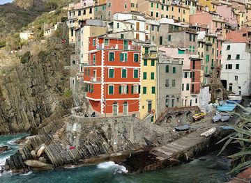 italy/cinque-terre/attraction/viewpoint-on-the-bay-of-la-spezia