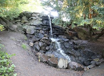 sweden/gothenburg/attraction/lilla-dammen-waterfall