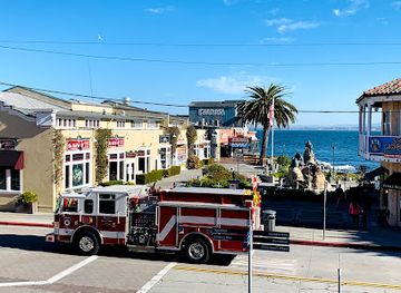 california/monterey/cannery-row/attraction/cannery-row-monument