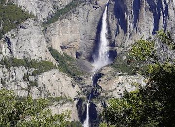california/yosemite-village/attraction/four-mile-trail