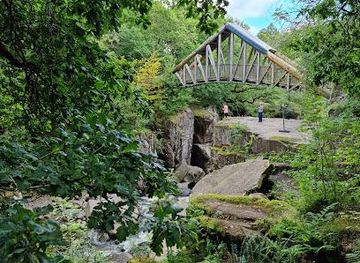 united-kingdom/stirling/attraction/bracklinn-falls-bridge
