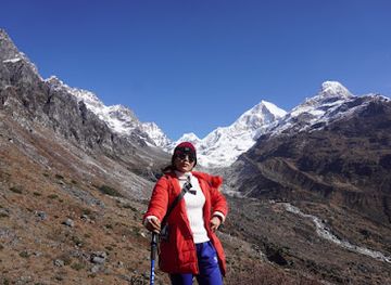 nepal/langtang-valley/attraction/gole-pokhari