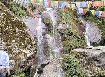 india/gangtok/attraction/lhasa-falls
