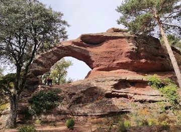 spain/tarragona/attraction/roca-foradada-de-prades