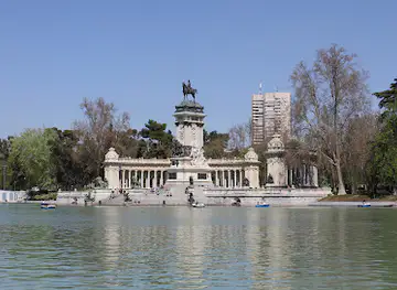 Monumento to Martínez Campos