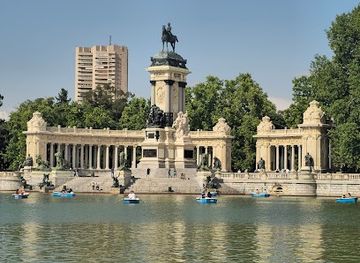 El Retiro Park