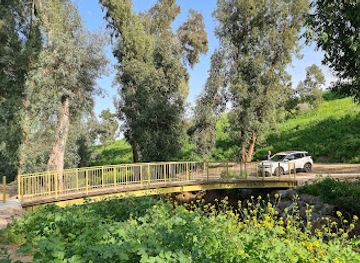 israel/beit-she-an/attraction/new-pedestrian-bridge-over-charod-stream