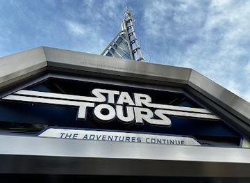california/orange-county/attraction/star-tours-the-adventures-continue