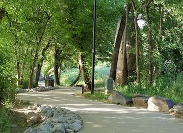 south-carolina/congaree-national-park/attraction/cayce-riverwalk-picnic-shelter