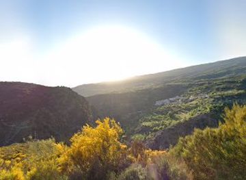 spain/sierra-nevada/attraction/bridge-of-busquistar-over-trevelez-river