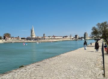 france/la-rochelle/attraction/promenade-allee-des-tamaris