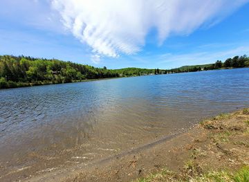 vermont/molly-falls-state-park/attraction/joe-s-pond-trailhead-and-parking