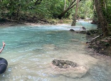 jamaica/runaway-bay/attraction/white-river-calypso-rafting-tubing
