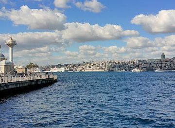 turkiye/galatia/attraction/uskudar-harem-sahil-yolu