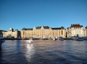 sweden/stockholm/attraction/stromma-under-the-bridges-of-stockholm