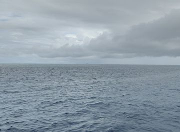 maldives/dhaalu-atoll/attraction/jumping-jack-channel