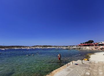 malta/south-eastern-region/attraction/st-thomas-bay-sandy-beach