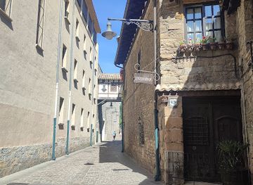 spain/pamplona/attraction/calle-redin