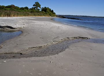 rhode-island/sachuest-point-national-wildlife-refuge/attraction/third-beach