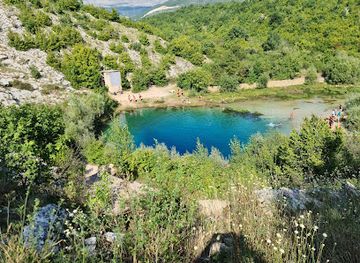 croatia/cetina-river-canyon/attraction/eye-of-kroatien