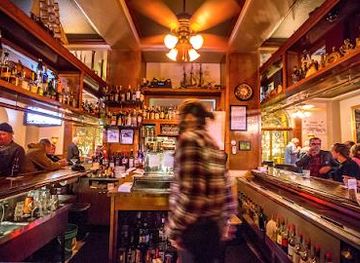 colorado/boulder/attraction/charlie-brown-s-bar-grill