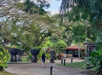 guam/ypao-beach-park/attraction/japanese-caves