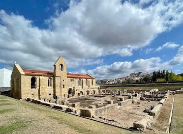 portugal/coimbra/attraction/mosteiro-de-santa-clara-a-velha