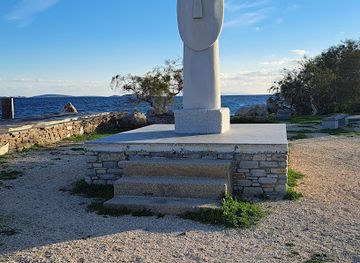 greece/paros/attraction/cycladic-idol-head-statue