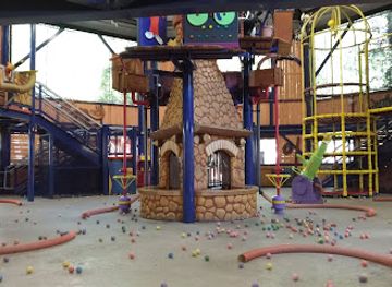 california/santa-clarita/attraction/the-looney-tunes-lodge