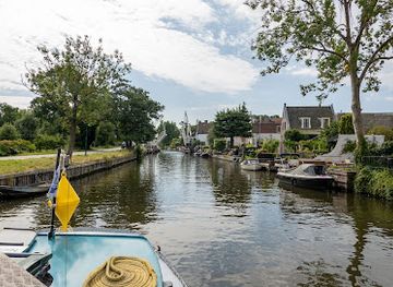 netherlands/gooi/attraction/de-fietsboot-halteplaats-nieuwersluis