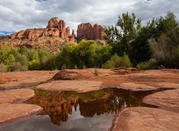arizona/sedona/attraction/cathedral-rock