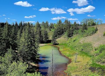 canada/western-manitoba/attraction/devils-punch-bowl
