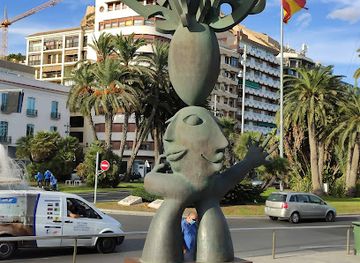 spain/alicante/playa-del-postiguet/attraction/bandera-de-espana