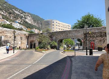 gibraltar/sandy-bay/attraction/king-s-bastion