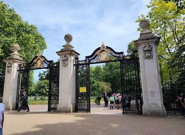 united-kingdom/london/attraction/diana-princess-of-wales-memorial-walk