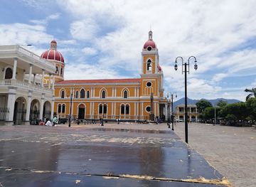 nicaragua/masaya/attraction/parque-central-de-granada