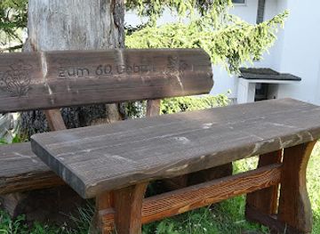 switzerland/arosa/attraction/eagle-wood-sculpture