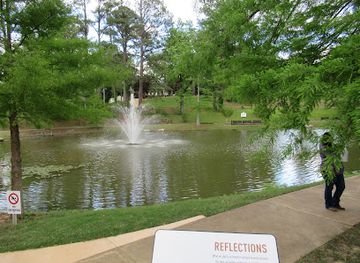 mississippi/tupelo/attraction/elvis-presley-birthplace-and-park