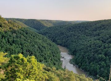 kentucky/big-south-fork-national-river-and-recreation-area/attraction/colorblind-viewfinder-big-south-fork-national-river-recreation-area-east-rim-overlook