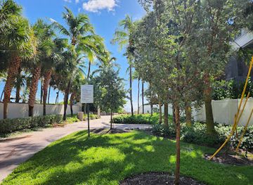 florida/fort-lauderdale-beach/attraction/earl-lifshey-ocean-park