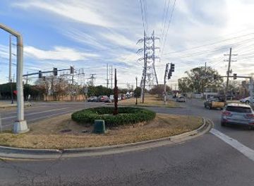 louisiana/lake-pontchartrain/attraction/fleur-de-lis-photo-spot